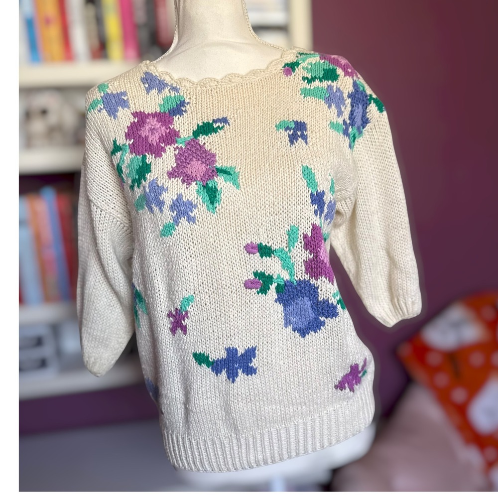 Vintage Koret Floral Knit Sweater Large Cream Purple Ramie Cotton Scallop Neck